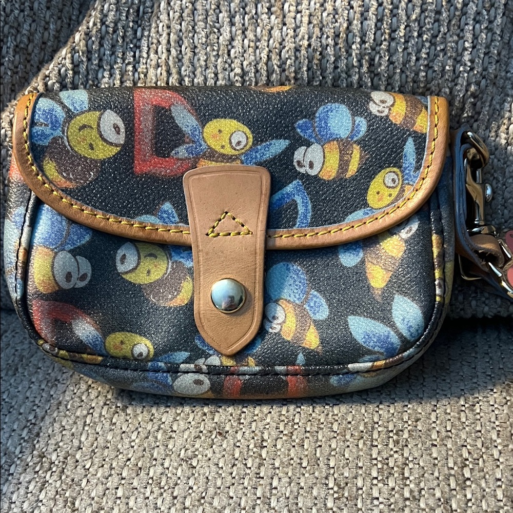 Dooney & Bourke Bumble Bee Clutch